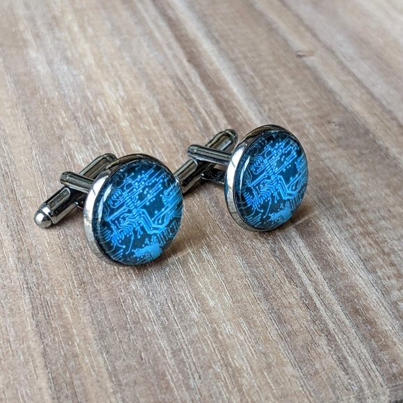 Glass Dome Cuff Links with Printed Circuit Boards in Blue, Shiny Gunmetal-Plated - Picture 11 of 16